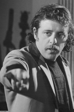 et billede af John Hough