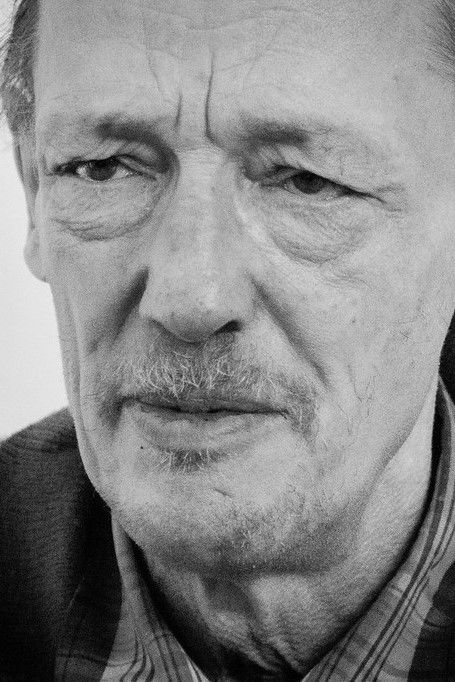 et billede af Dr. Axel Stoll