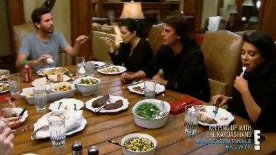 Keeping Up with the Kardashians Staffel 10 :Folge 13 