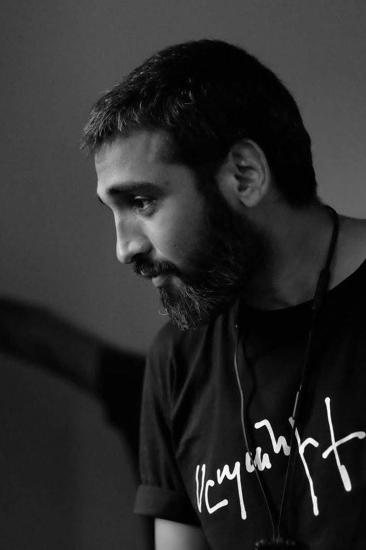 et billede af Areg Balayan