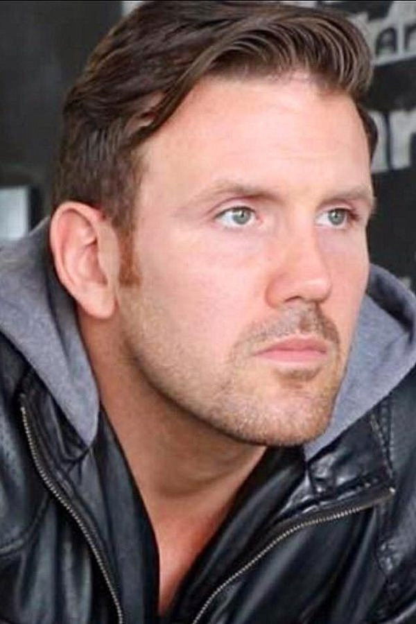 et billede af Bryan Zampella