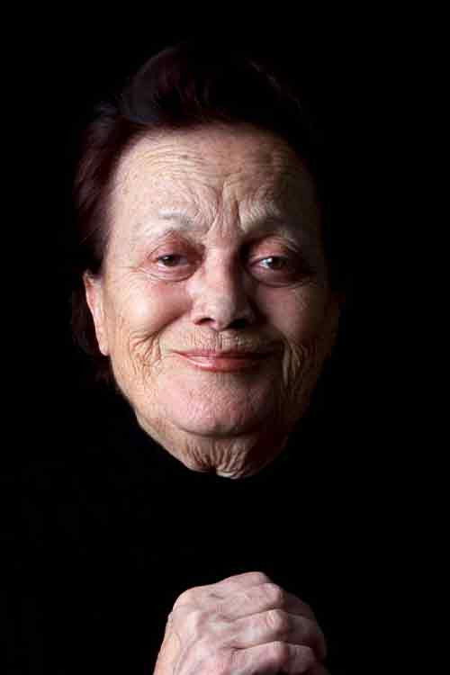 et billede af Tomris Oğuzalp