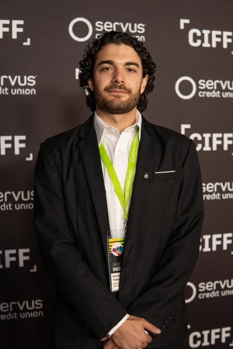 et billede af Hrachya Tokmajyan