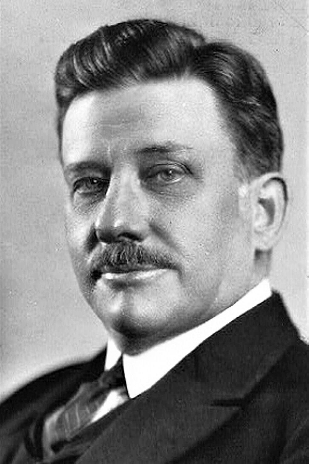 et billede af Clifford Dempsey