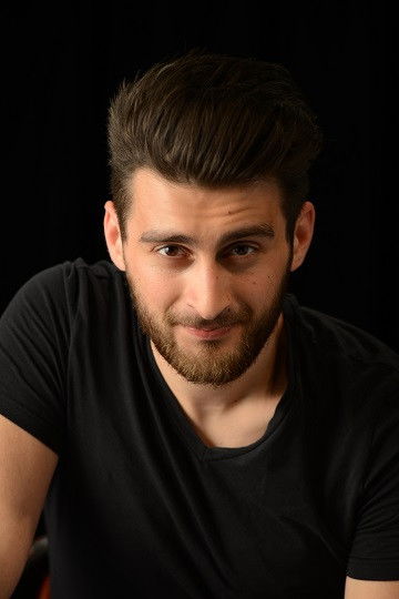 et billede af Zsolt Cserdi