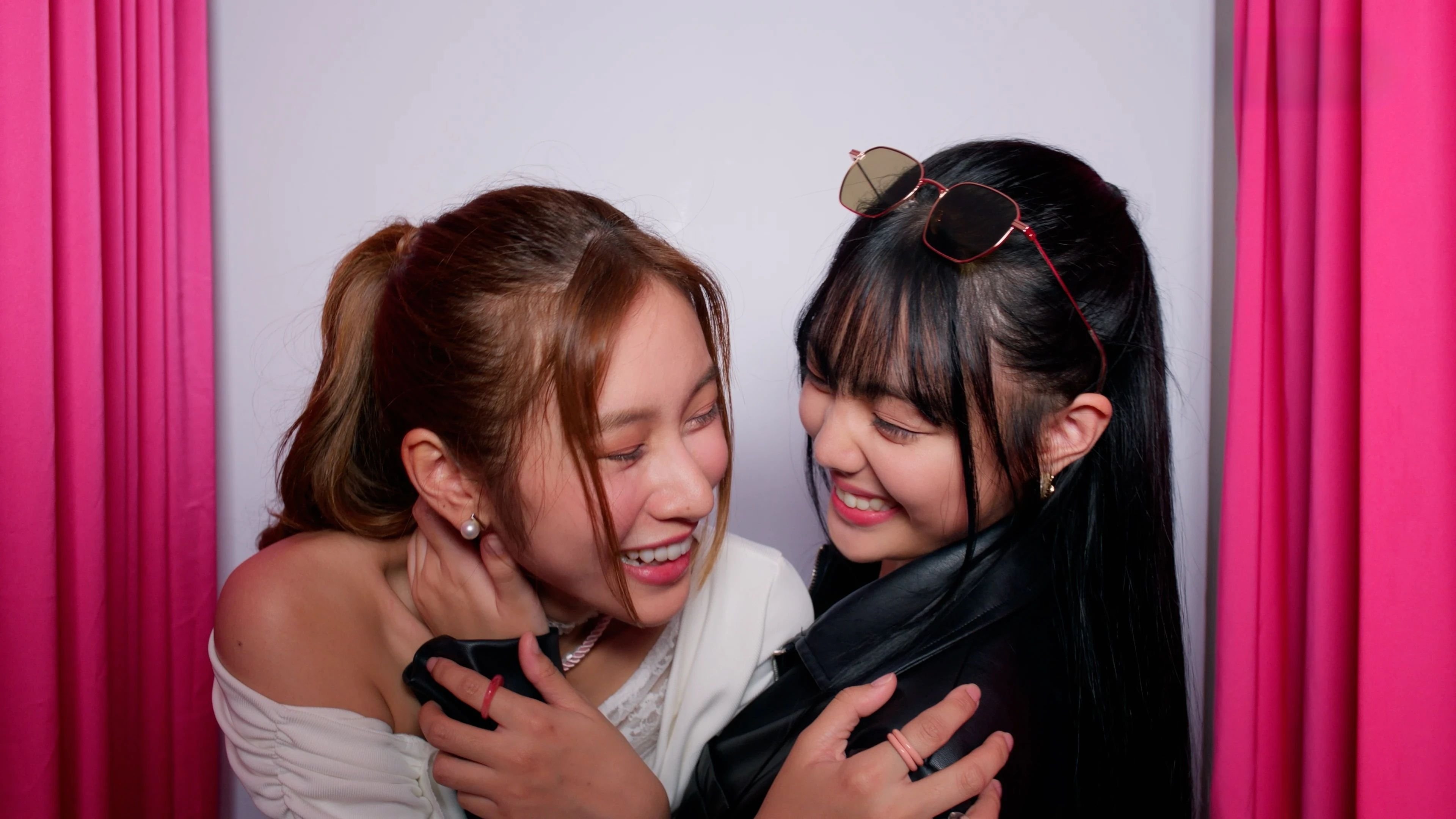 ซ่อนใจไว้ที่เธอ - Season 1