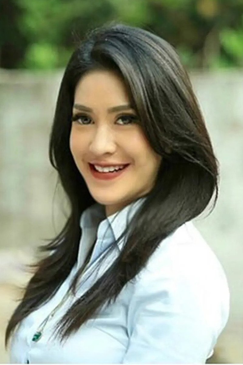 Elma Agustin's picture in the cast