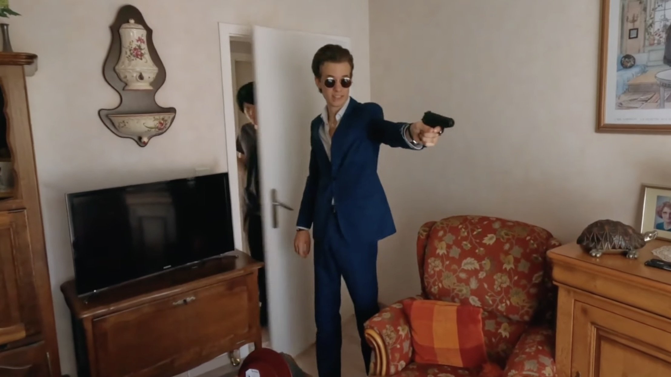 Alexander Moore Reviendra