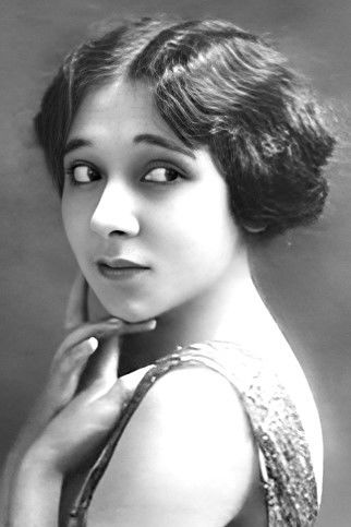 et billede af Fania Marinoff