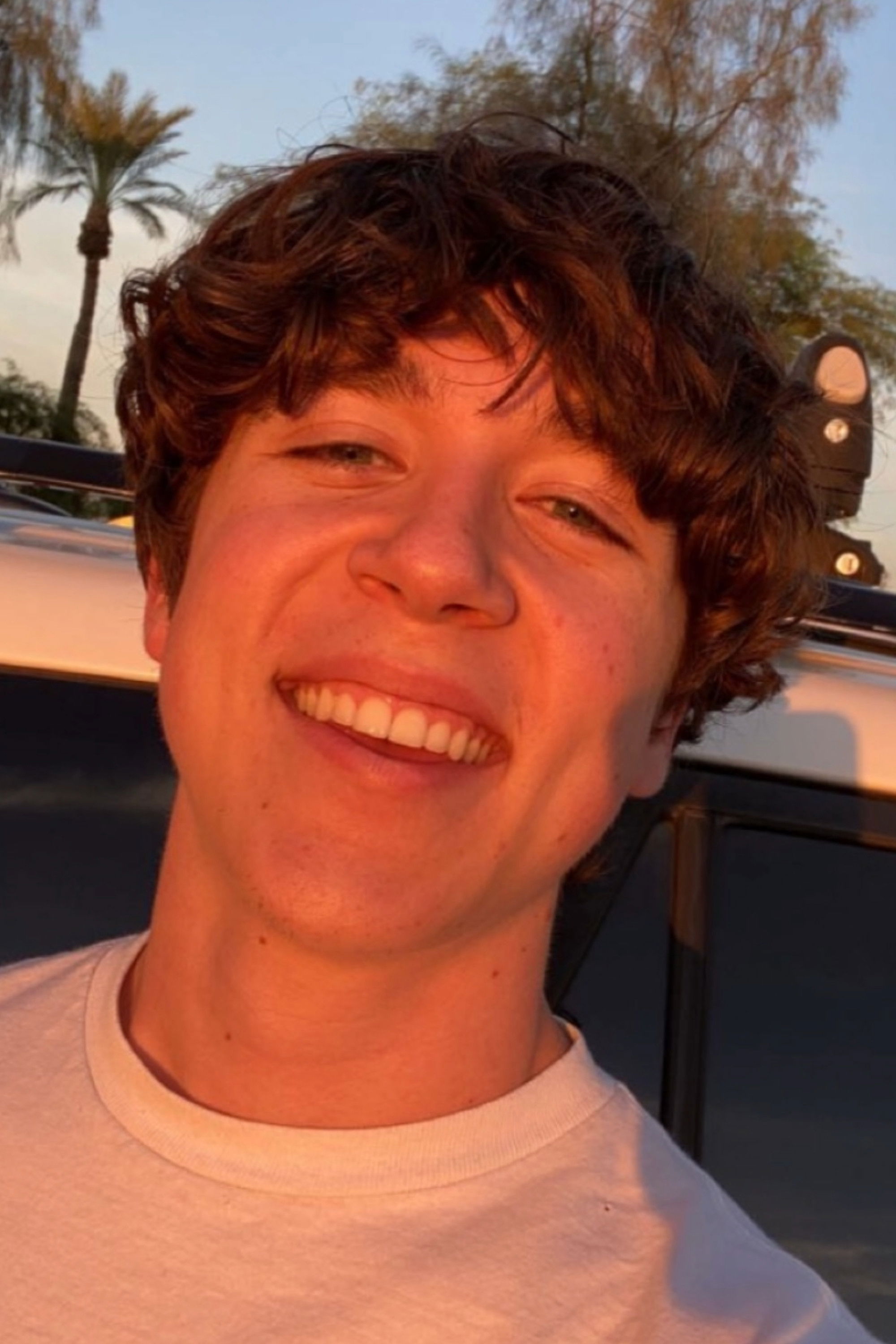 et billede af Anthonee Trifari