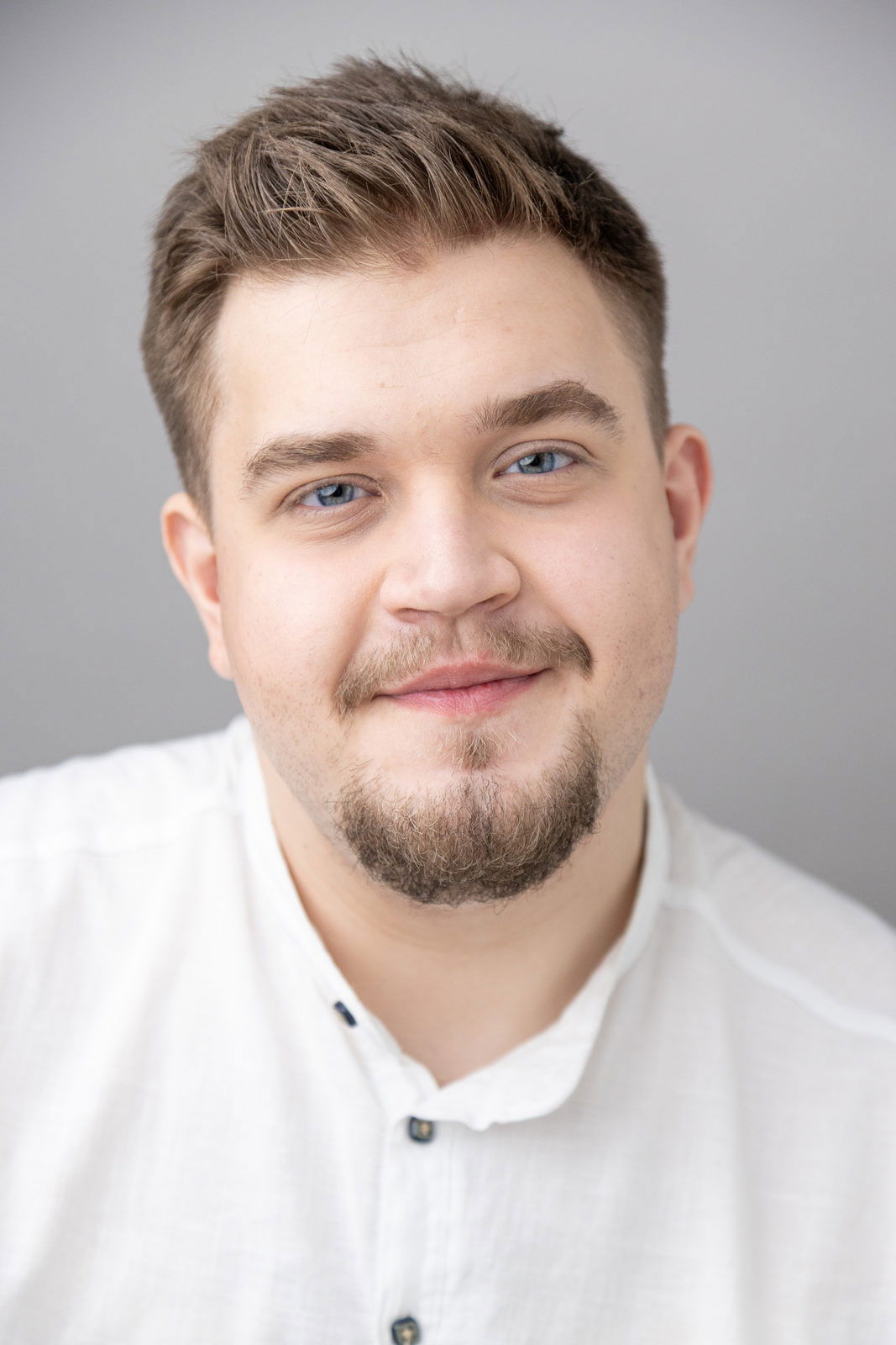 et billede af Mikhail Tokmovtsev