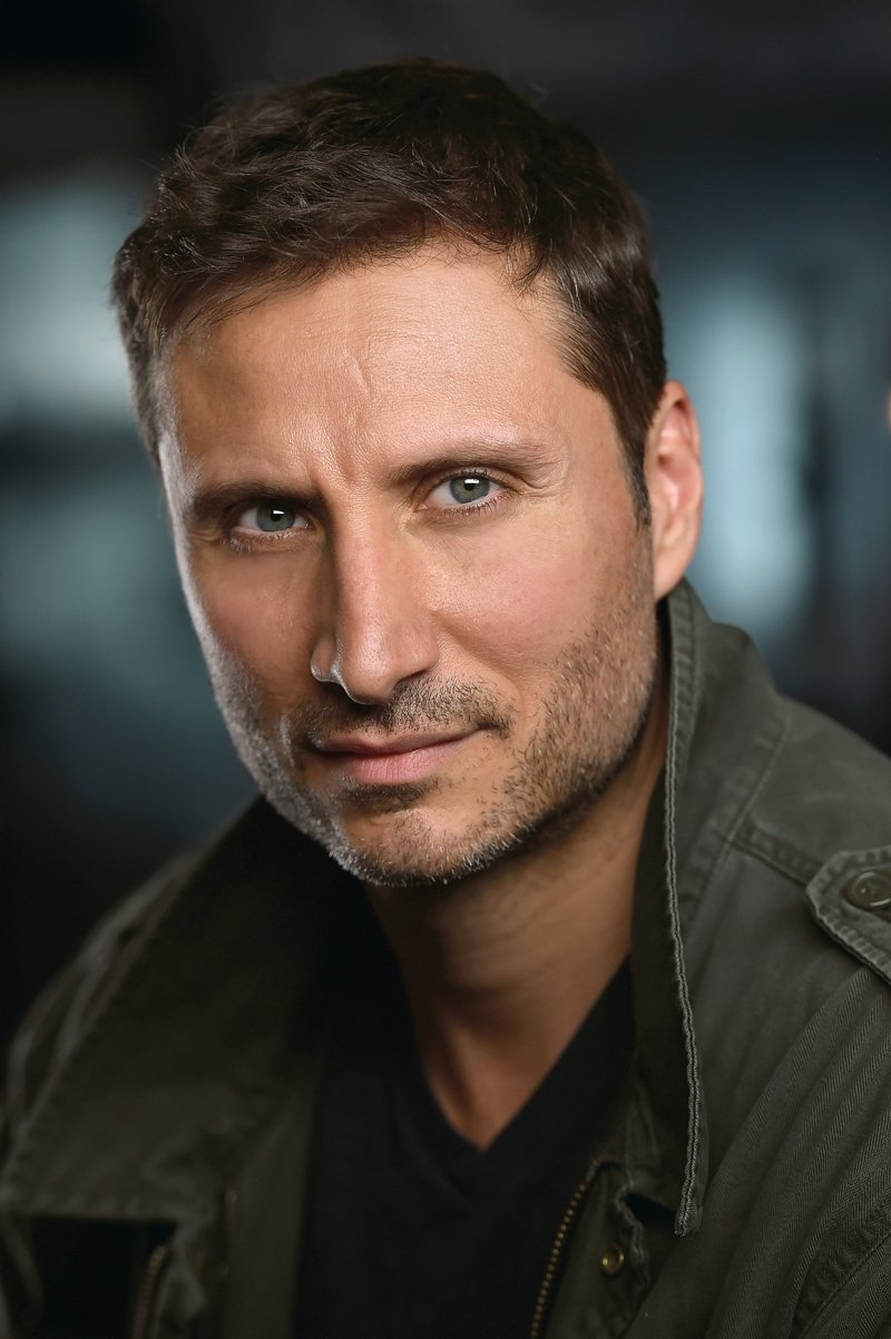 et billede af Manny Marianakis