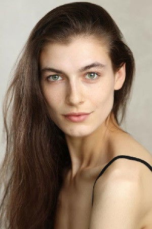 et billede af Evangelina Burton