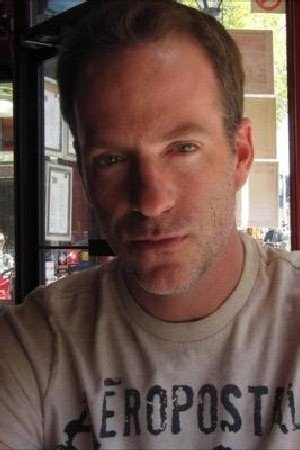 et billede af Neil Girvan