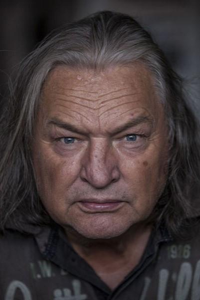 Volker Herold's picture in the cast