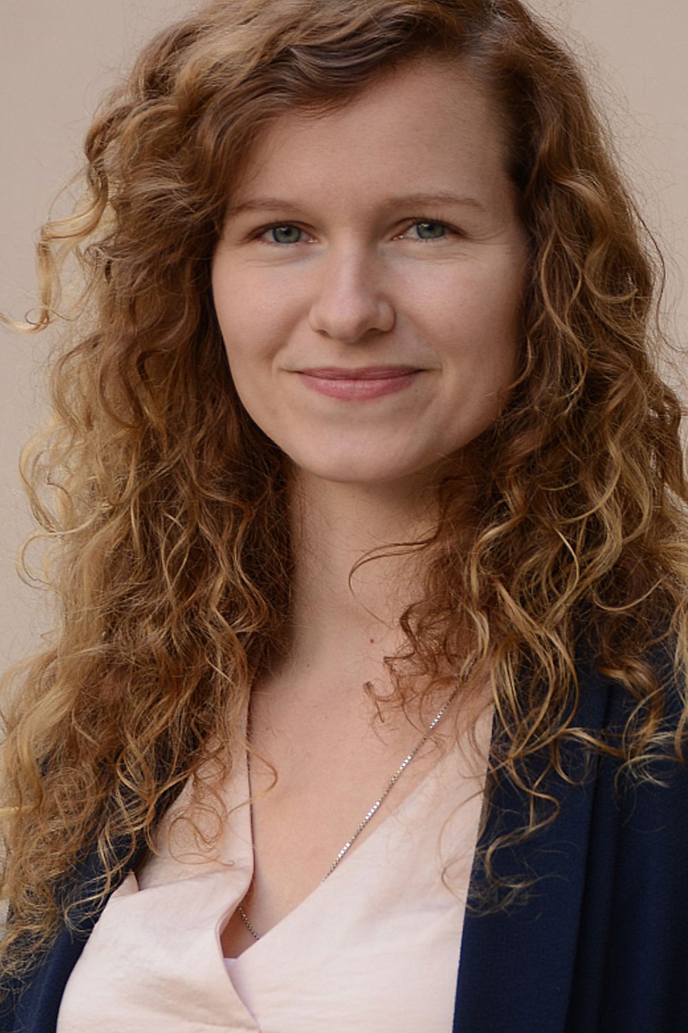 Carmen Belaschk | Director