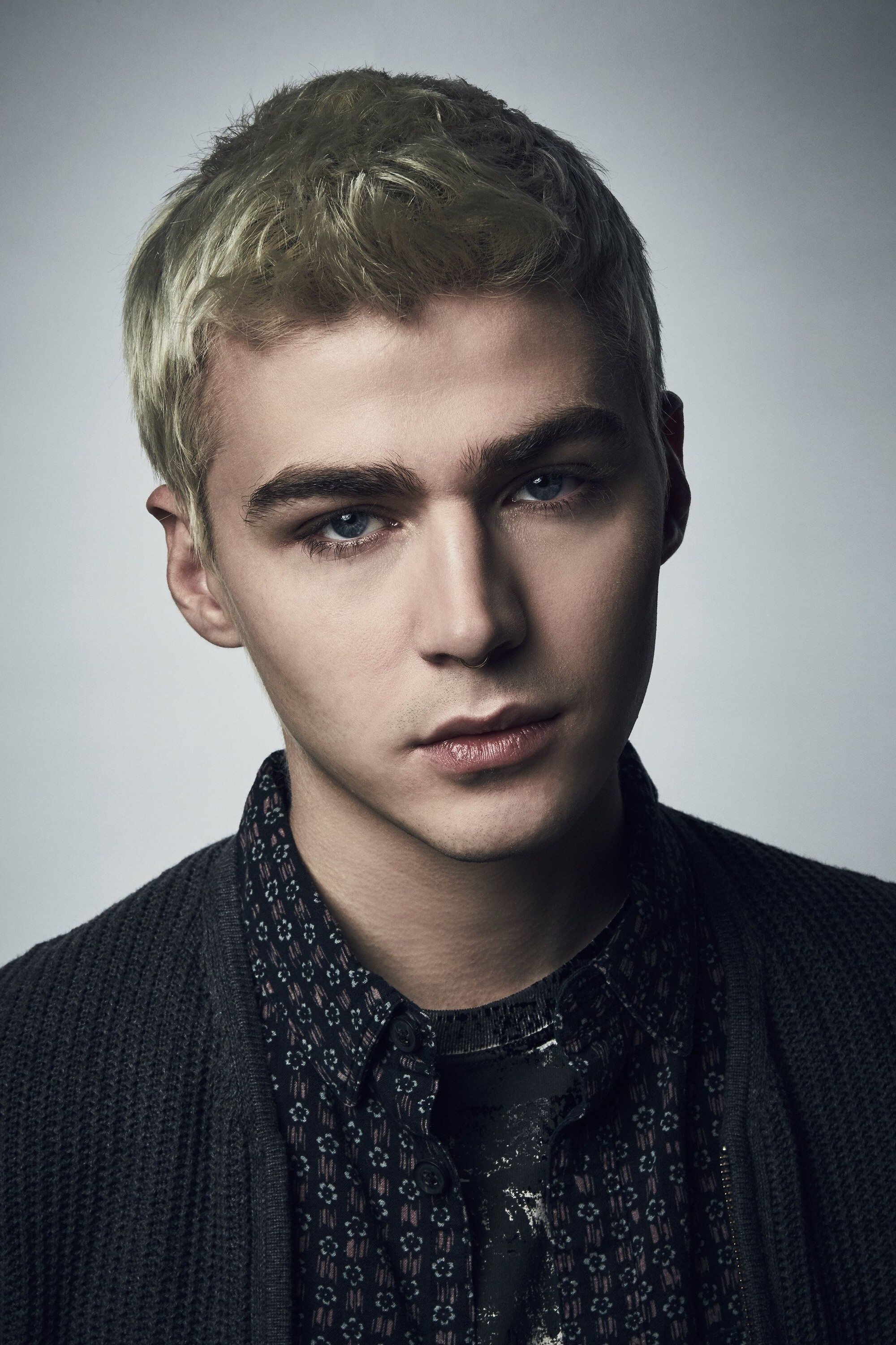et billede af Miles Heizer