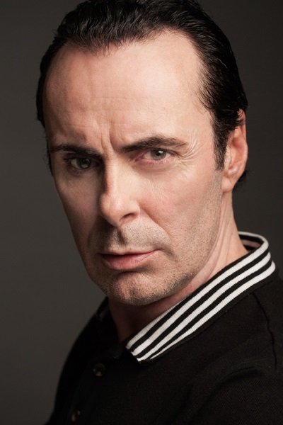 et billede af Darren Moore