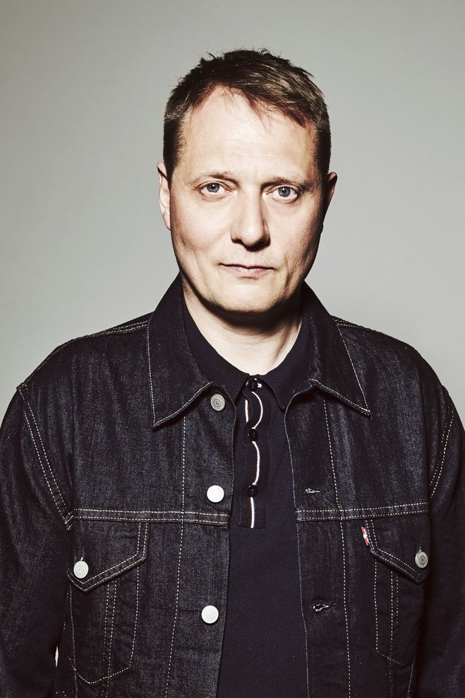 Magnus Carlson's picture in the cast