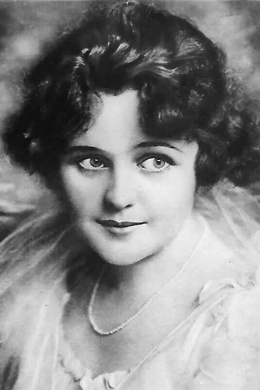 et billede af Carol Holloway