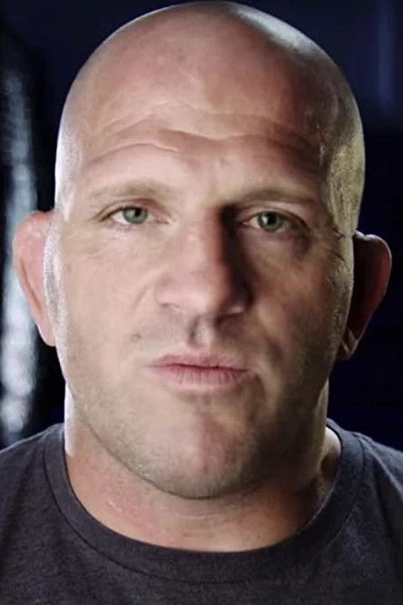 et billede af Travis Lutter