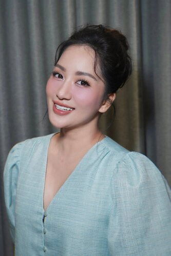 et billede af Khánh Thi