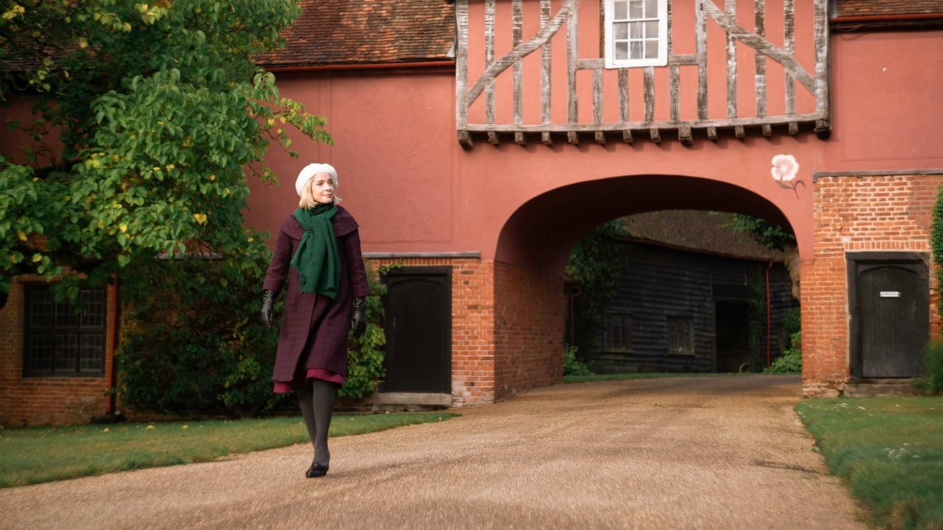 A Merry Tudor Christmas with Lucy Worsley Photos.