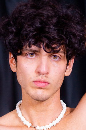 et billede af Troy Lopez