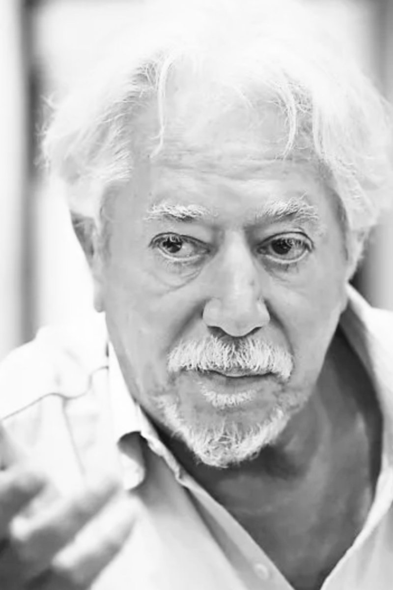 et billede af Luis Puenzo