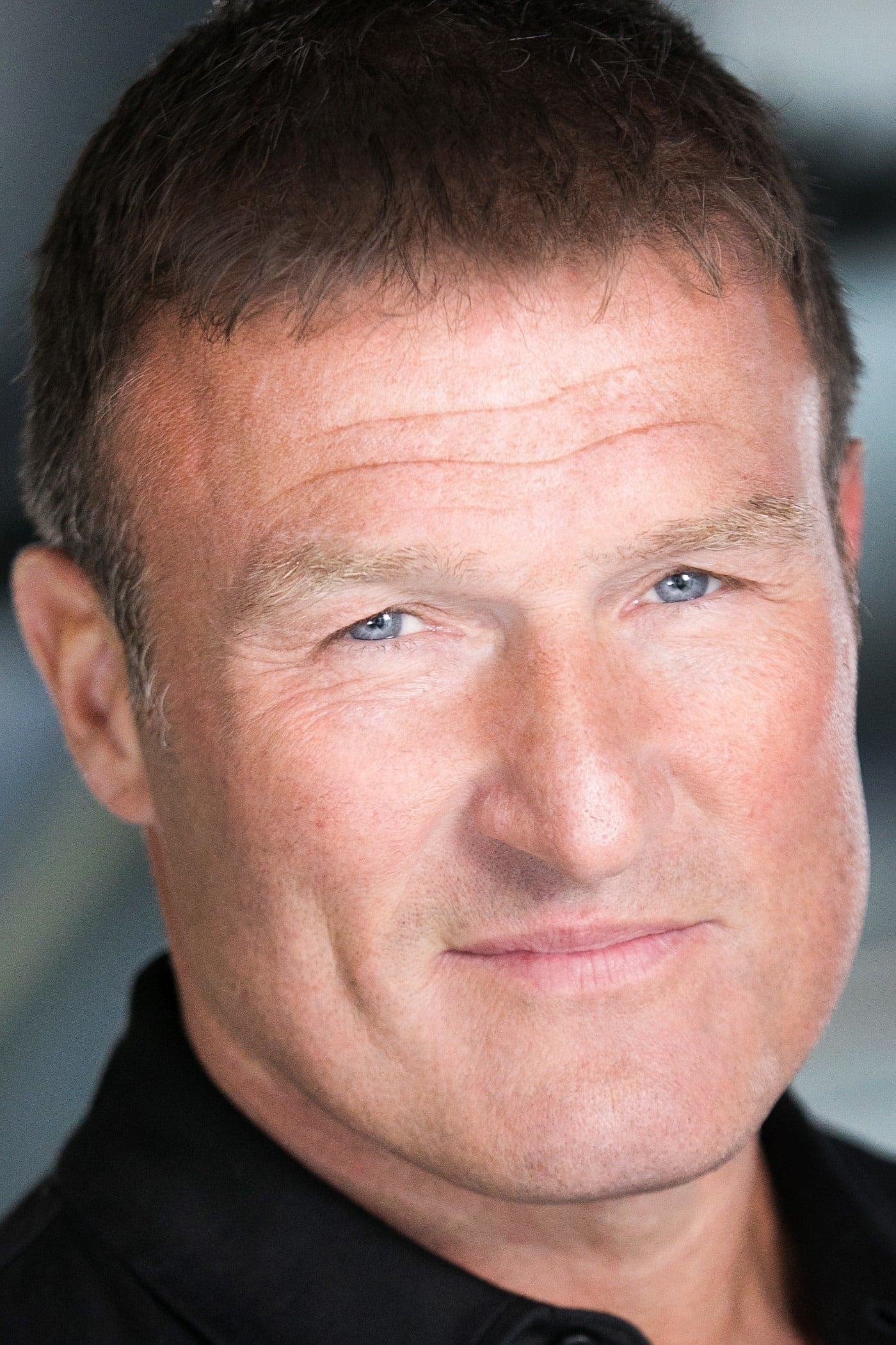 et billede af Derek Lea