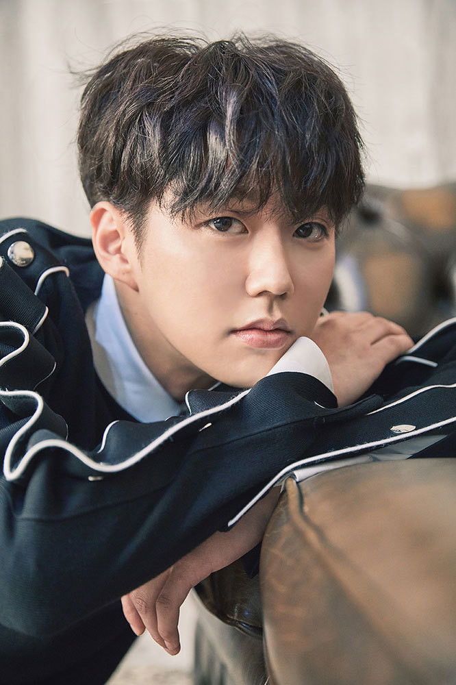 et billede af Byun Jun-suk