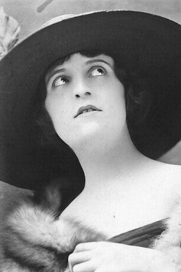 et billede af Christine Mayo