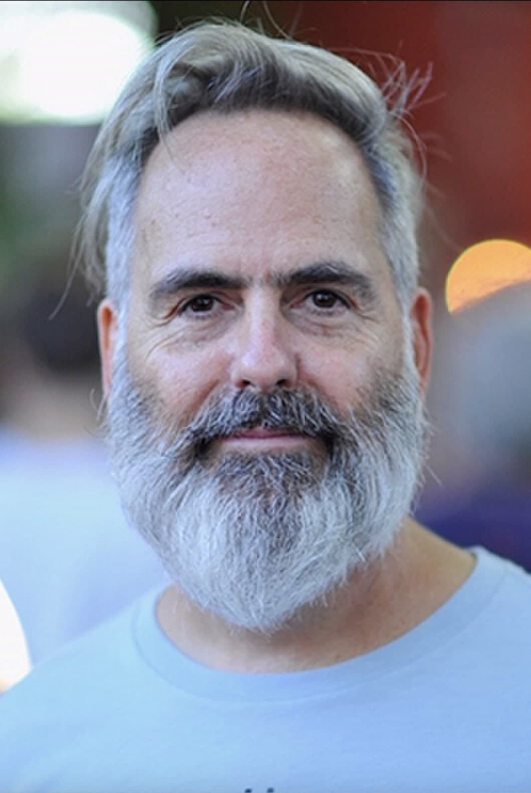 et billede af Donick Cary