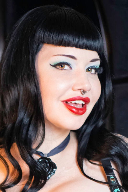 et billede af Maya Sinstress