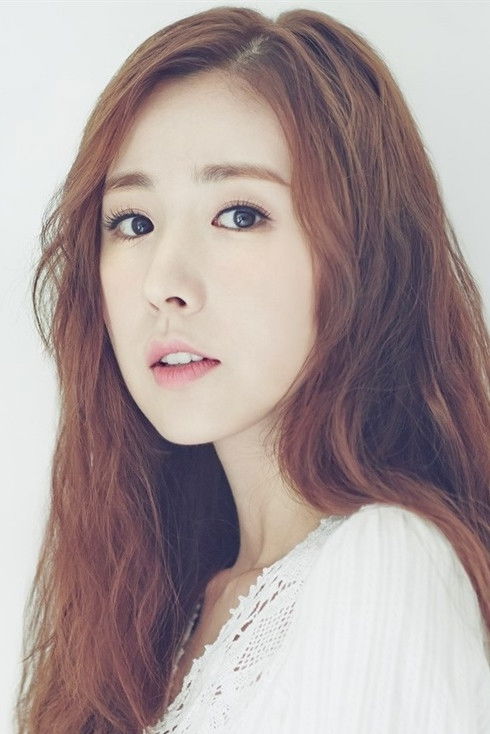 et billede af Kan Mi-youn