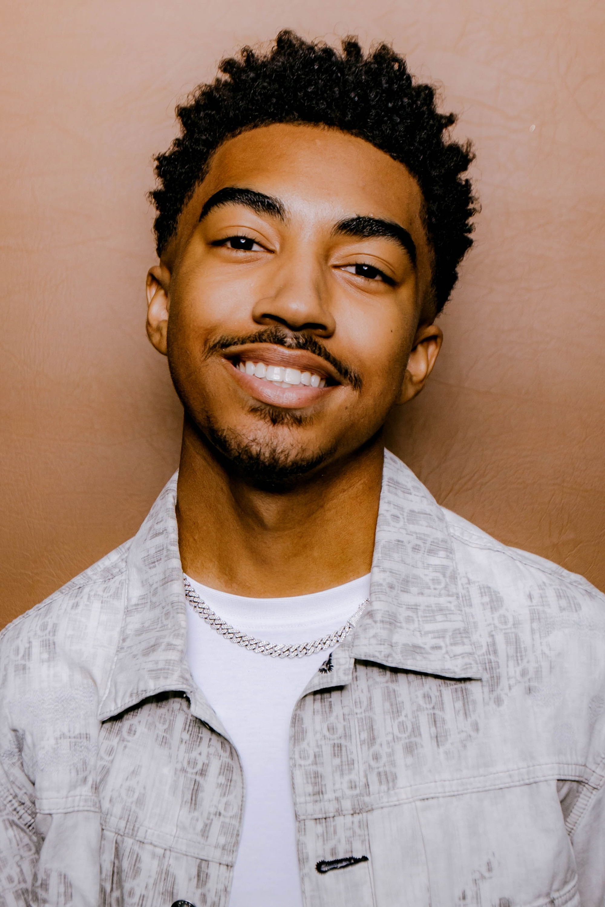 et billede af Miles Brown