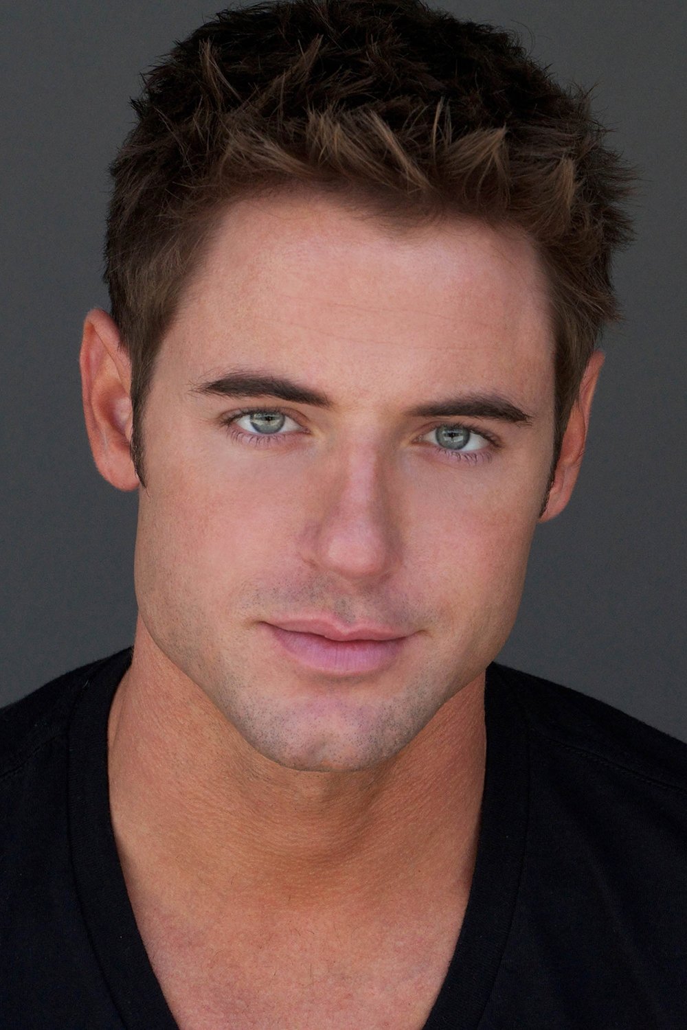 et billede af Brandon Stoughton