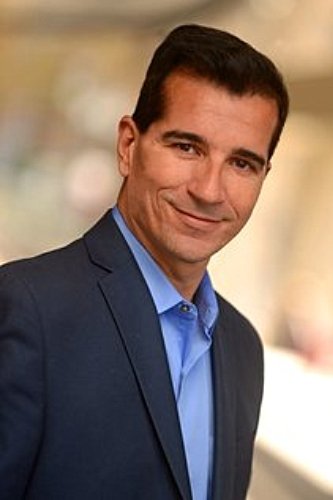 et billede af Michael T Stewart