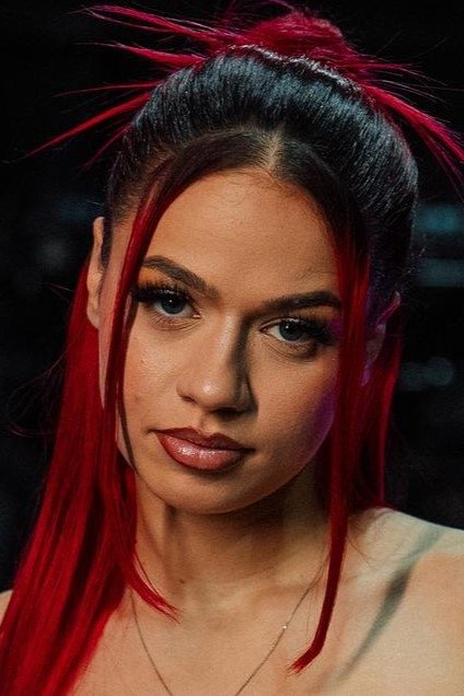 Badmómzjay's picture in the cast