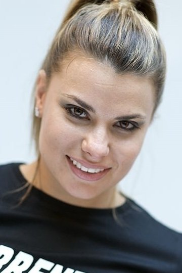 Maria Lapiedra's picture in the cast