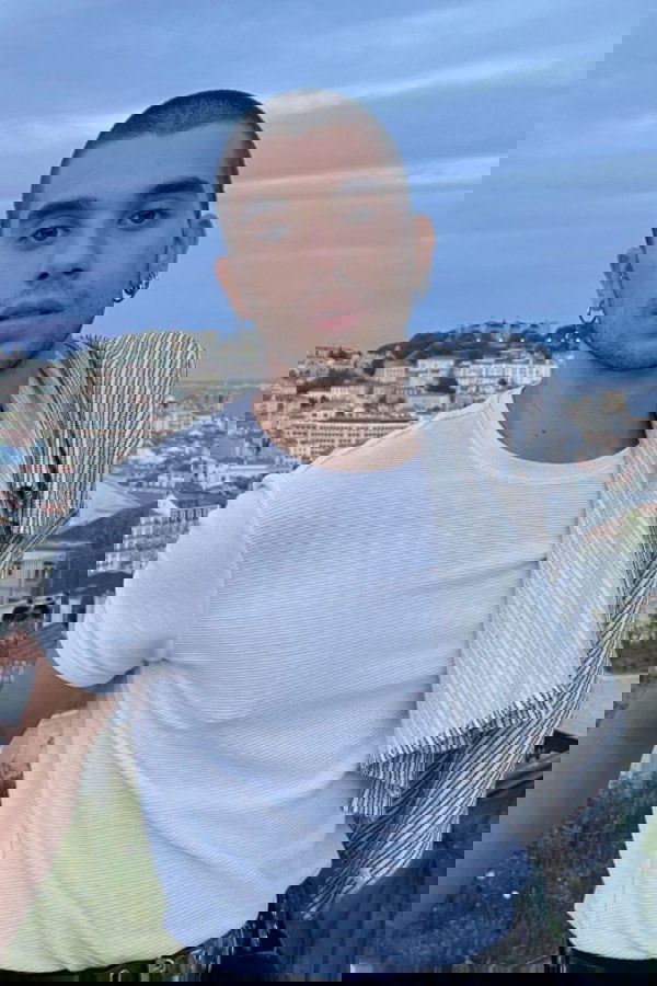 et billede af Alex Mola