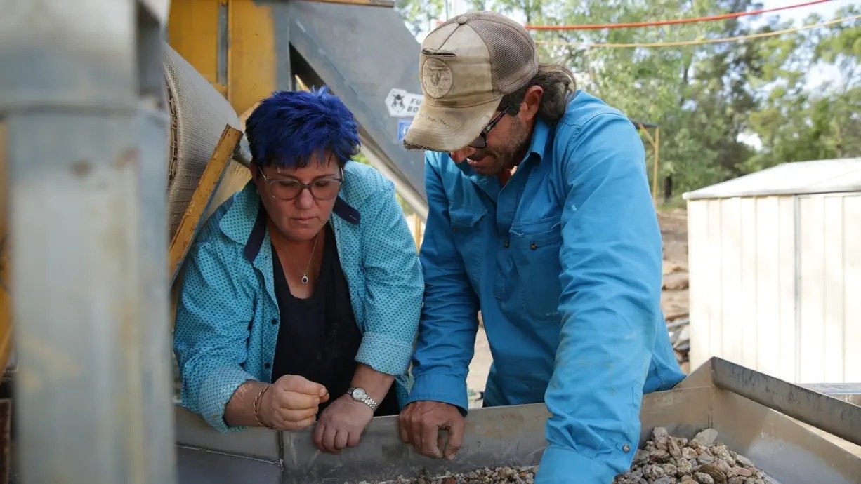 Gem Hunters Down Under