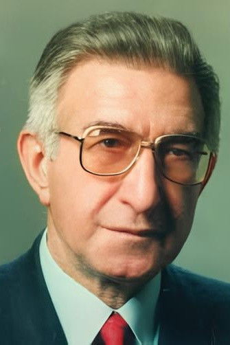 et billede af Sırrı Gültekin