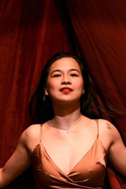 et billede af Toni Go-Yadao