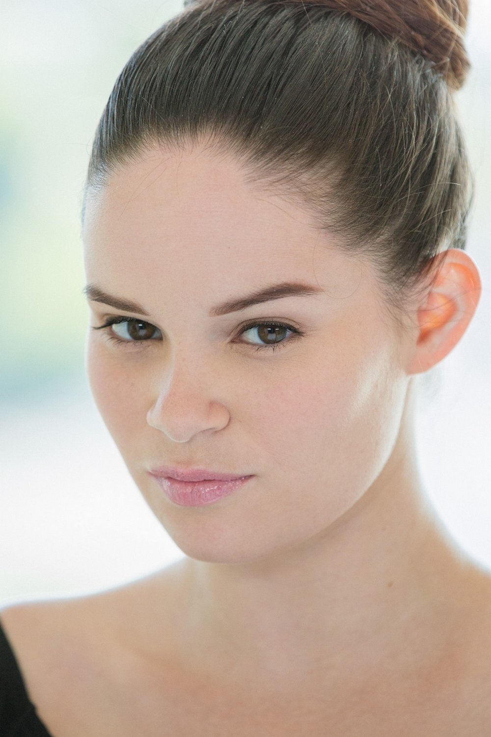 et billede af Jenna J Ross