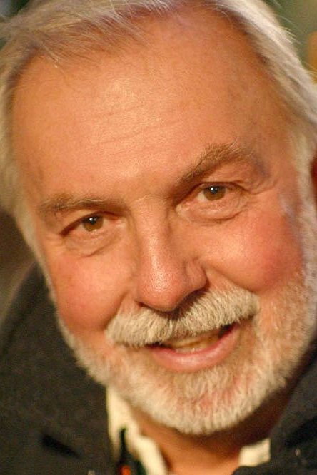 et billede af Brian Large