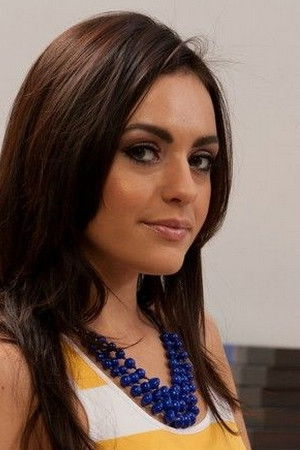 et billede af Melanie Raine