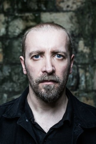 et billede af Nick Holmes