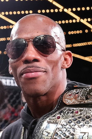 et billede af Louis Taylor