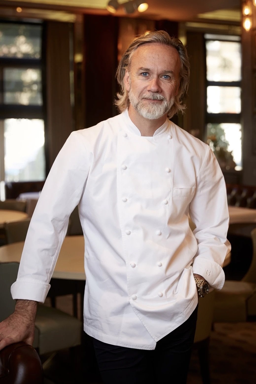 et billede af Marcus Wareing